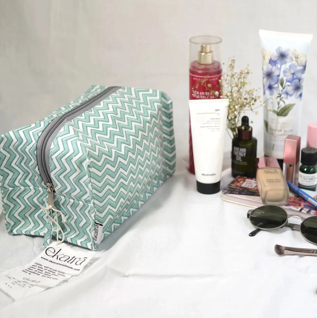 Sustainable 100% Cotton Premium Travel Pouch | Green